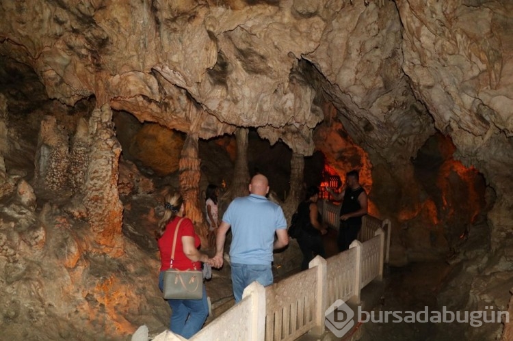 Türkiye'nin turizme açılan ilk mağarasının gölleri kurudu