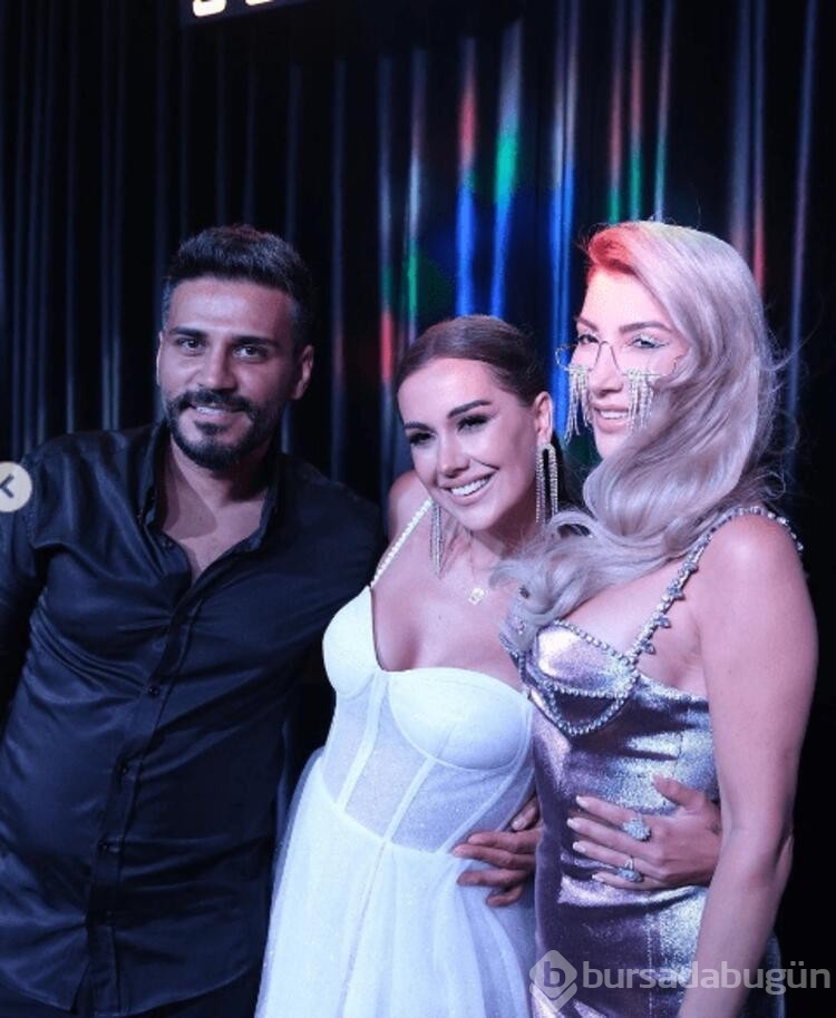Hande Yener'in ilginç gözlüğü...
