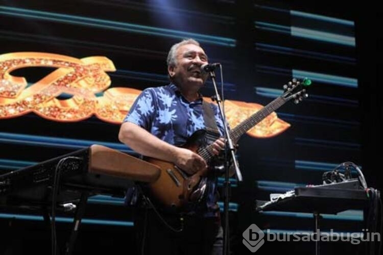 Kuruçeşme Açıkhava'da arabesk rüzg&acirc;rı