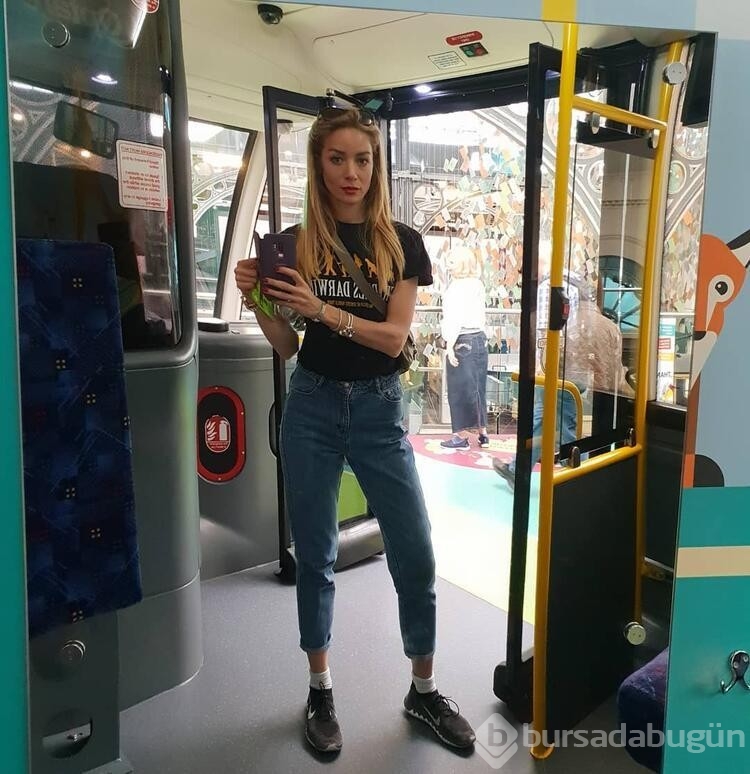 Bade İşcil'den tatil pozu