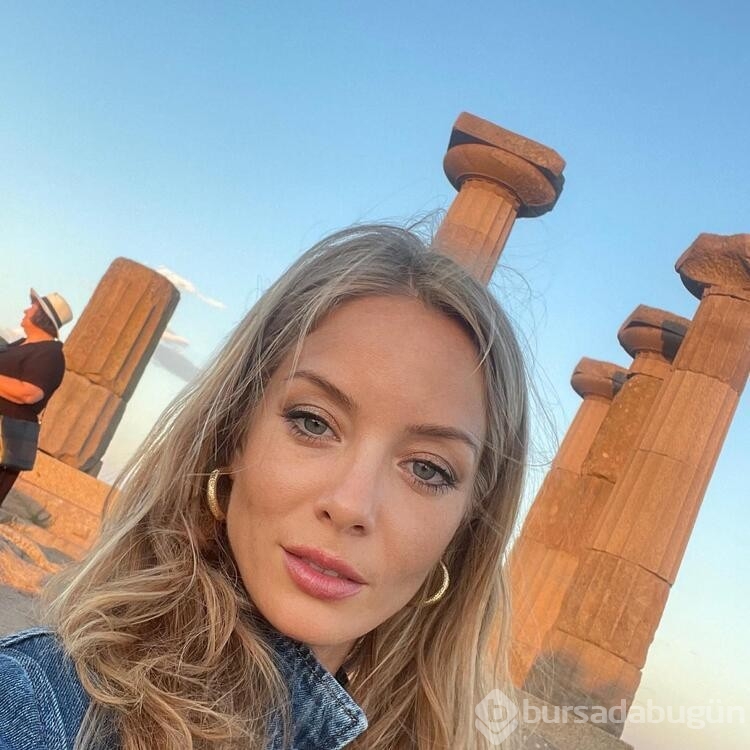 Bade İşcil'den tatil pozu