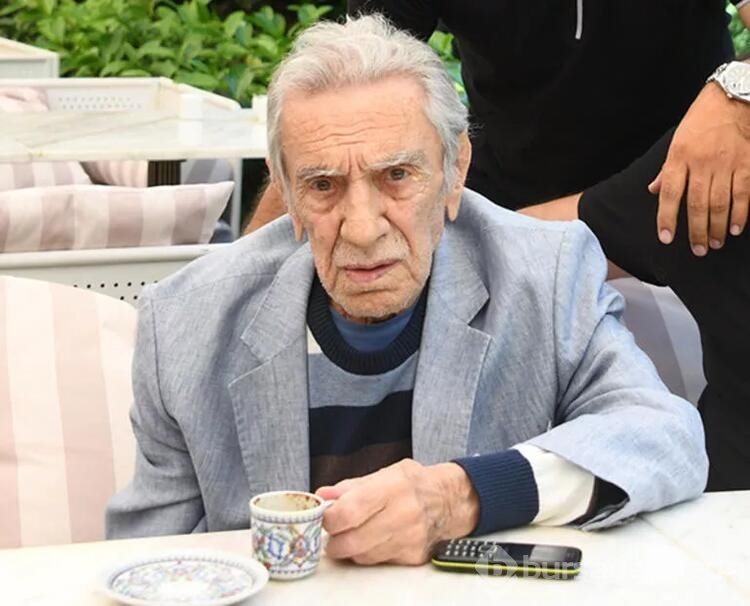 Aydemir Akbaş çark etti!