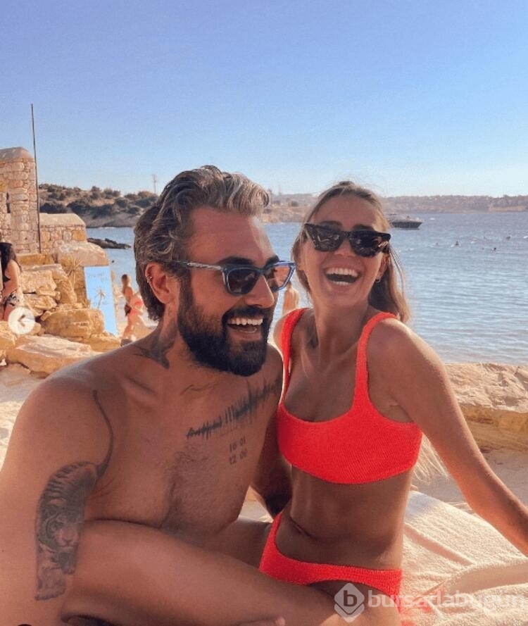 Doğuş Çabakçor ve Asya Hocaoğlun'dan tatil pozları