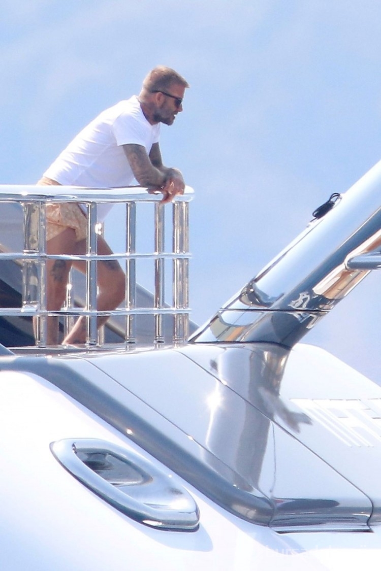 David Beckham ve Victoria Beckham tatilde