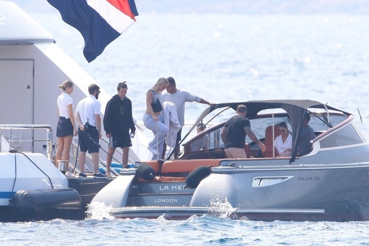 David Beckham ve Victoria Beckham tatilde