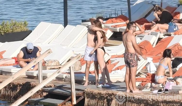 Çeşme'de aşk başka