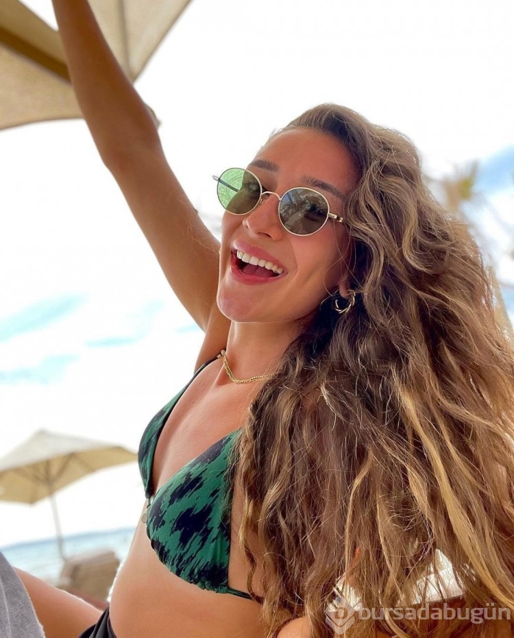 Voleybolcu Hande Baladın gönlünü bakın kime kaptırdı?