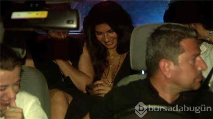 Tuba Büyüküstün'ün olduğu araç dolmuşa döndü!