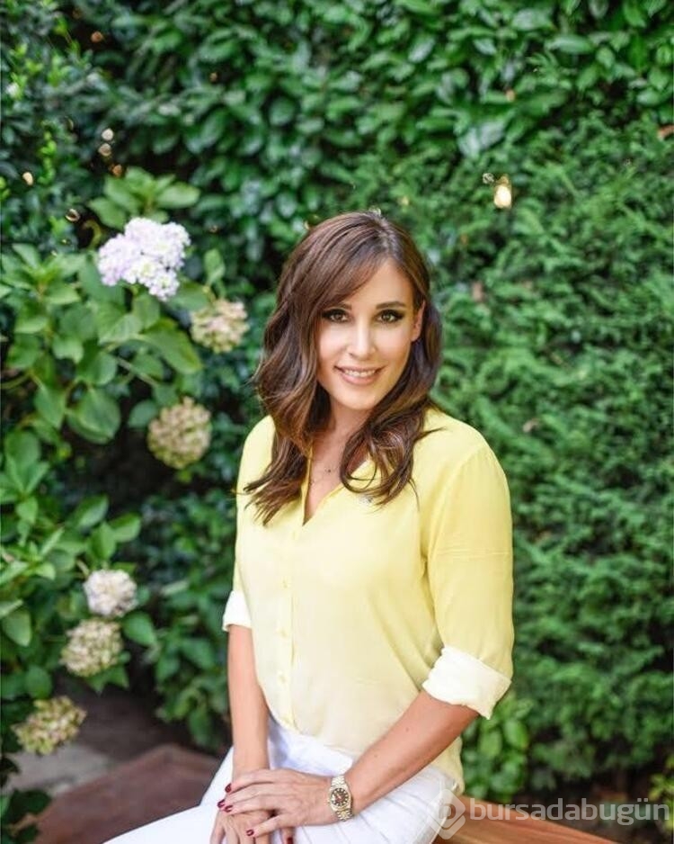 Ebru Gündeş'in yardımına Funda Arar koştu