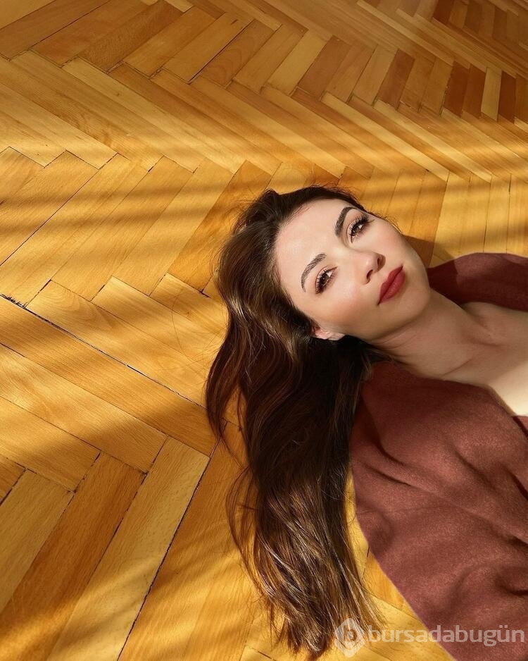Burcu Özberk'ten kötü haber geldi
