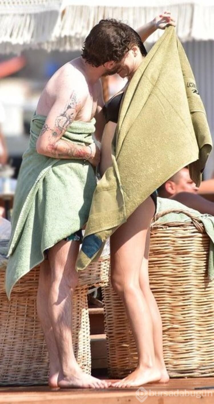 Merve Boluğur ve sevgilisi tatilde görüntülendi