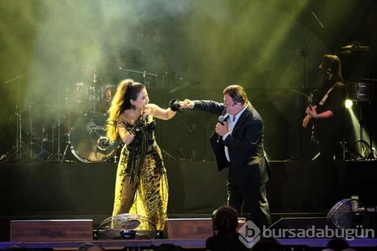 Burcu Güneş ve Selami Şahin Kuruçeşme'de...