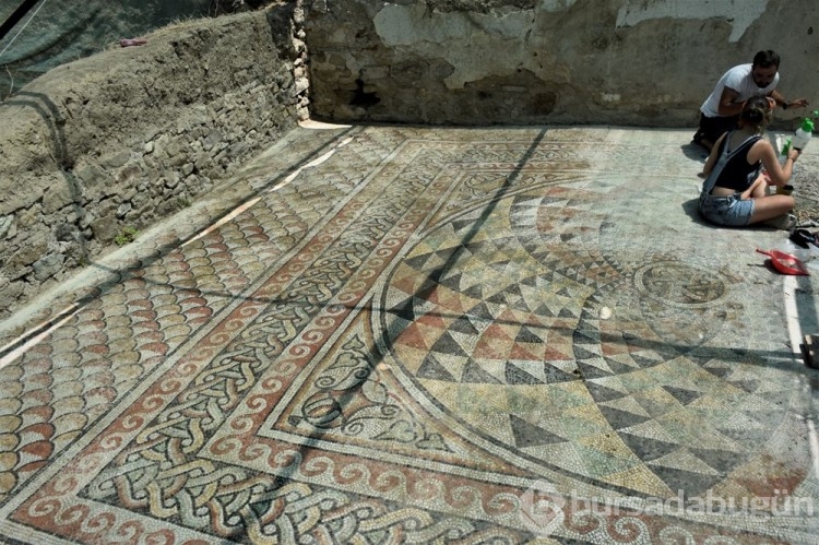 Myrleia Antik Kenti ve mozaikleri geçmişe ışık tutuyor