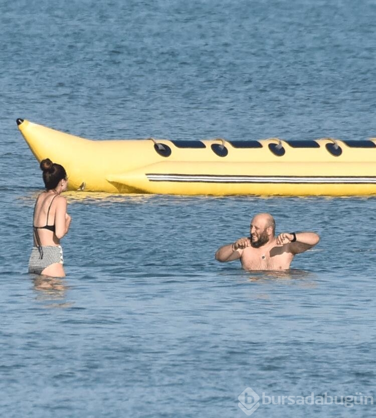 Meriç Aral ile Serkan Keskin'in deniz romantizmi!