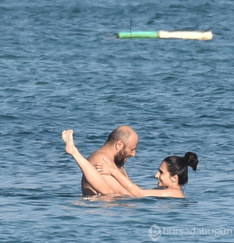 Meriç Aral ile Serkan Keskin'in deniz romantizmi!