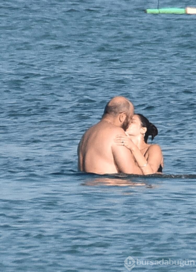 Meriç Aral ile Serkan Keskin'in deniz romantizmi!