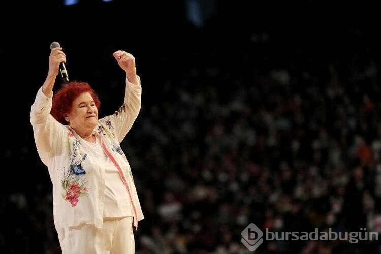 Selda Bağcan Aleyna Tilki'yi konuk etti