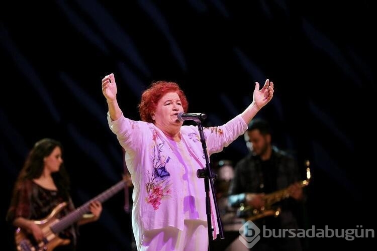Selda Bağcan Aleyna Tilki'yi konuk etti