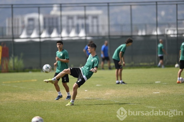Bursaspor günün ilk çalışmarını yaptı