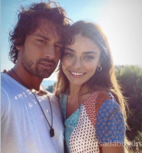 Alp Navruz ve Ayça Ayşin Turan'dan mutluluk pozları