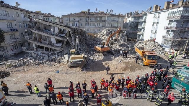 Türkiye'de deprem gerçeği! Son 82 yılda yaşanan en yıkıcı depremler

