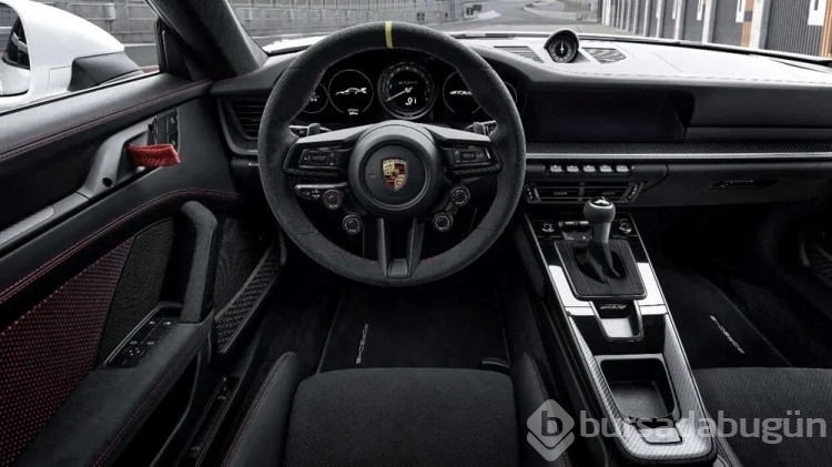 Motor sporları DNA'sına sahip! Porsche 911 büyülüyor