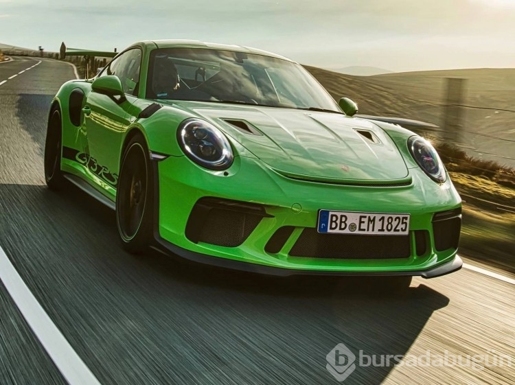 Motor sporları DNA'sına sahip! Porsche 911 büyülüyor