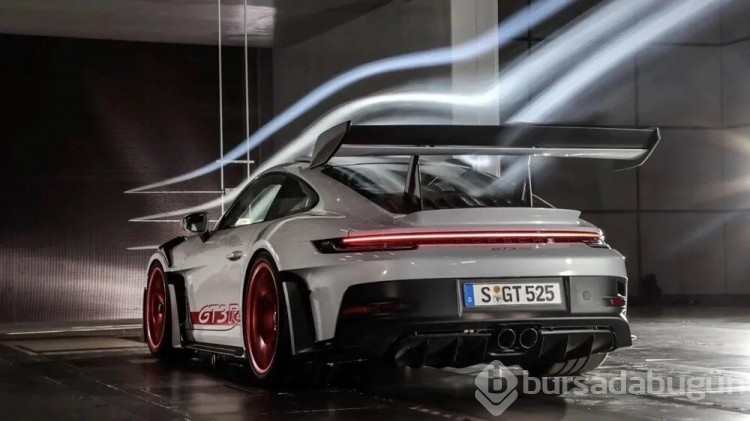 Motor sporları DNA'sına sahip! Porsche 911 büyülüyor