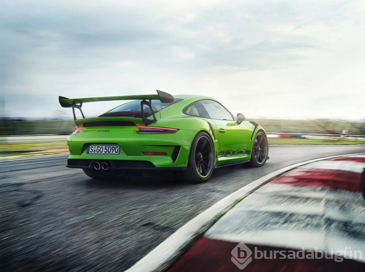 Motor sporları DNA'sına sahip! Porsche 911 büyülüyor