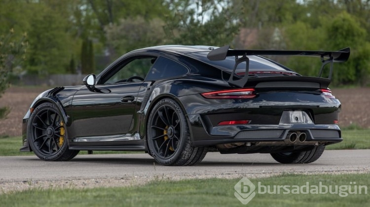 Motor sporları DNA'sına sahip! Porsche 911 büyülüyor