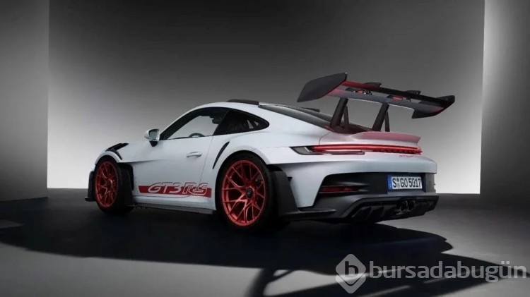 Motor sporları DNA'sına sahip! Porsche 911 büyülüyor