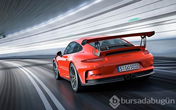 Motor sporları DNA'sına sahip! Porsche 911 büyülüyor