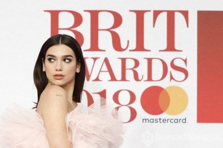 Dua Lipa'dan 27. yaşına özel 27 poz 