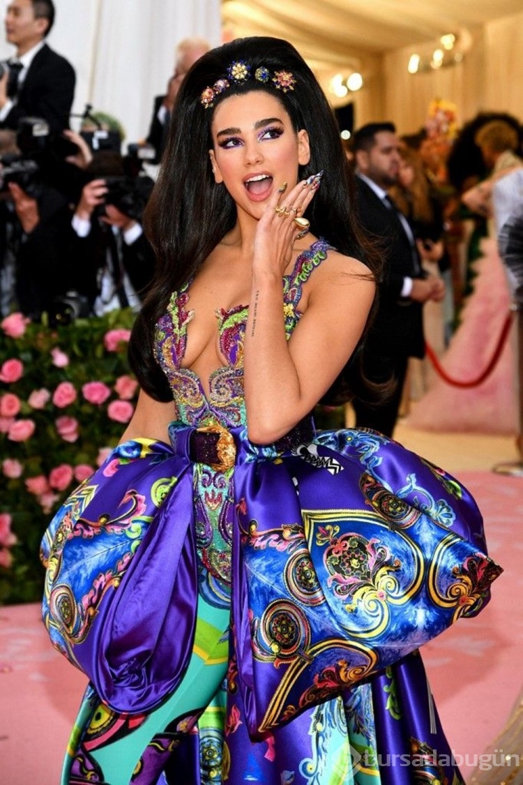 Dua Lipa'dan 27. yaşına özel 27 poz 