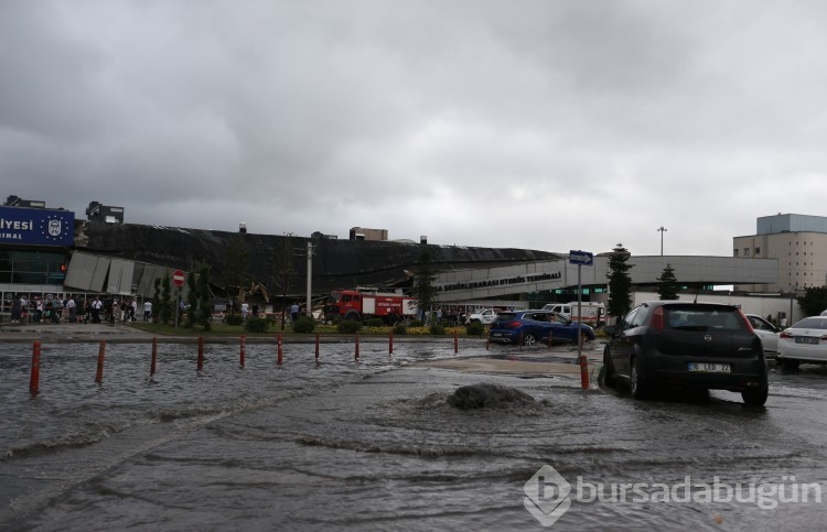 Sağanak yağış Bursa'yı etkisi altına aldı