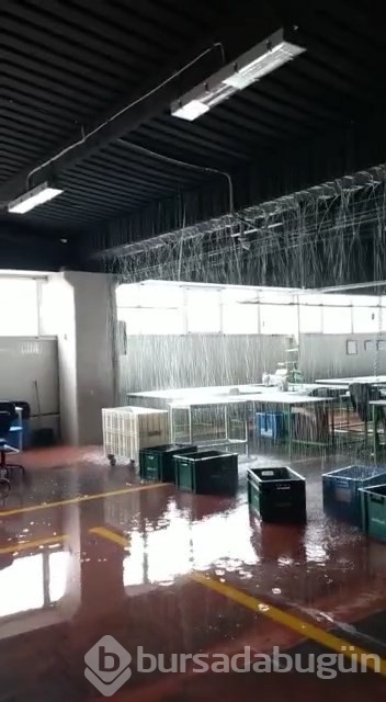 Sağanak yağış Bursa'yı etkisi altına aldı