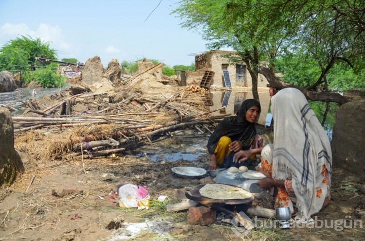 NASA paylaştı: Pakistan'daki sel ülkede 100 km çapında bir göl oluşturdu
