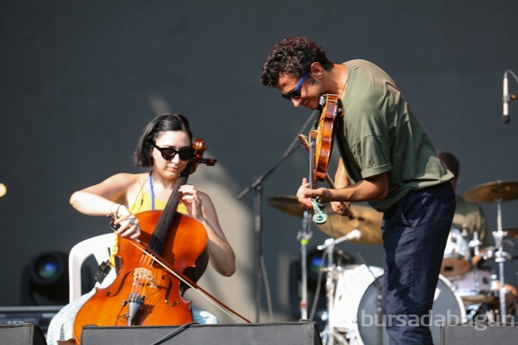 Nilüfer Müzik Festivali'nde ikinci gün de coşkuyla geçti