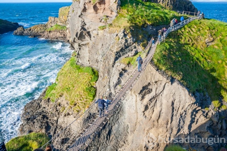 Dünyanın en tehlikeli köprüsü: Carrick-A-Rede Rope