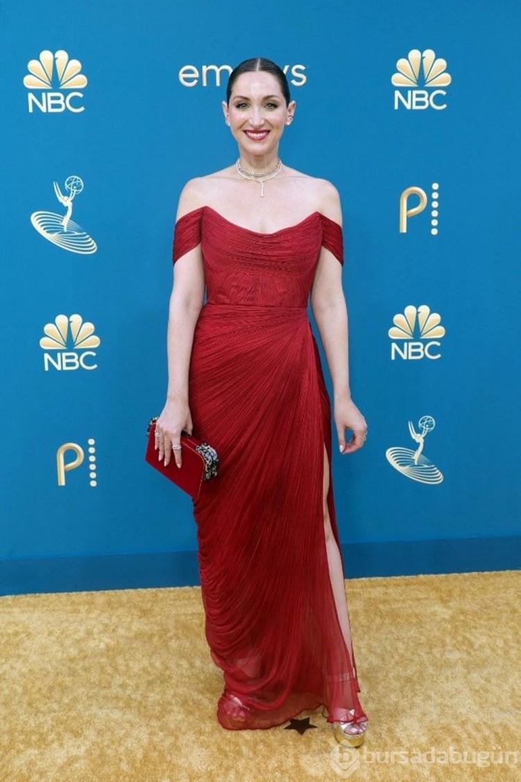 74. Emmy Ödülleri kırmızı halı şıklığı
