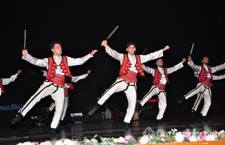 RUMELİFEST'e renkli gala