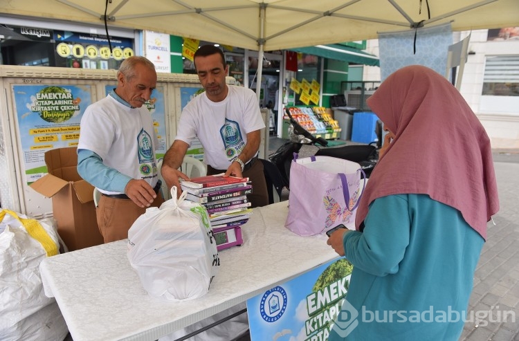 Bursa'nın Yıldırım İlçesinde1 haftada 50 ton kullanılmış kitap toplandı