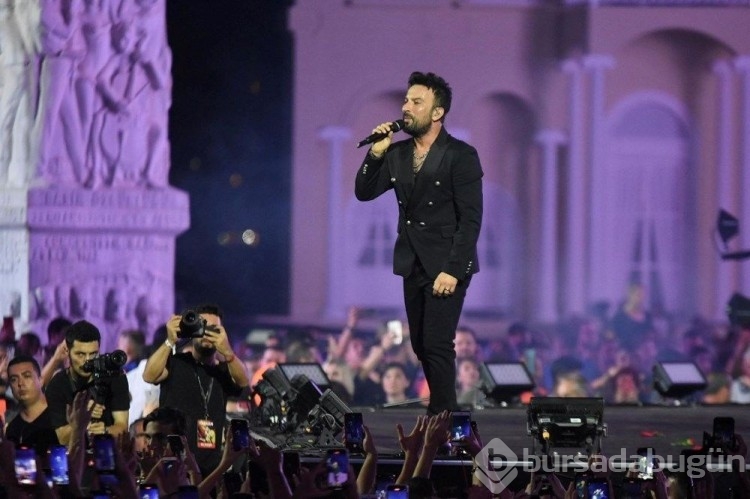 Tarkan İzmir konserinin gelirini bağışlıyor