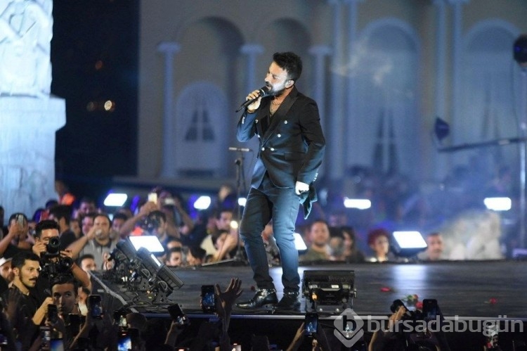 Tarkan İzmir konserinin gelirini bağışlıyor