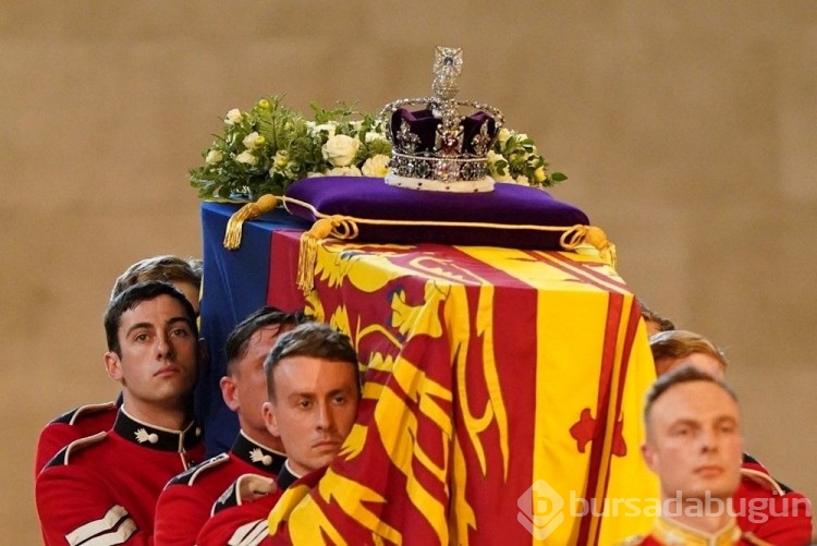 Kraliçe Elizabeth'in tabutundaki sırlar