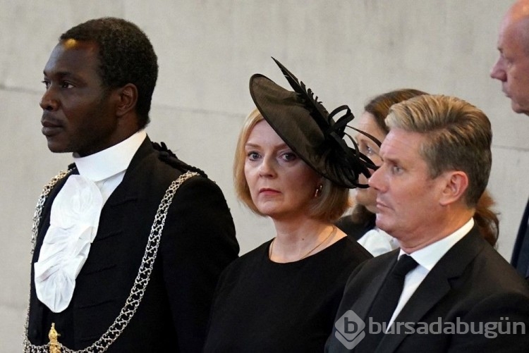 Kraliçe Elizabeth'in tabutundaki sırlar