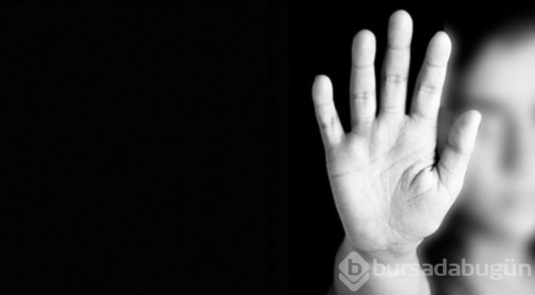Ünlü şarkıcı çocuk istismarından suçlu bulundu