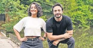 Ahmet Kural ve Ecem Erkek yeni filmleri için şarkı söyledi
