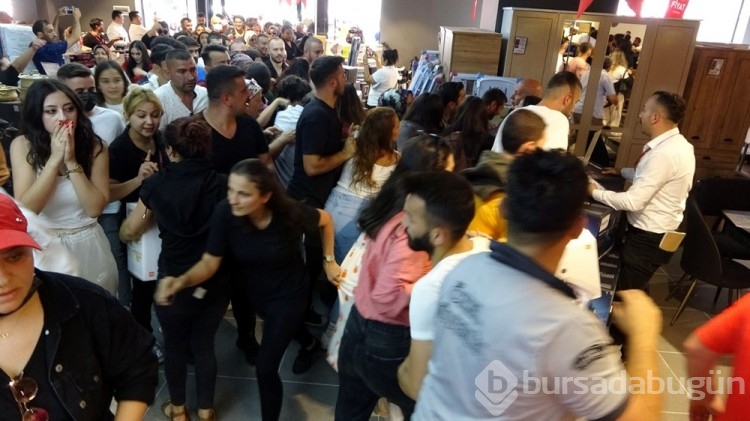 İndirimli telefon için silahlı tehdit 