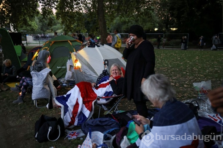Kraliçe 2. Elizabeth'in naaşı bugün defnedilecek: Liderler Londra'da 
